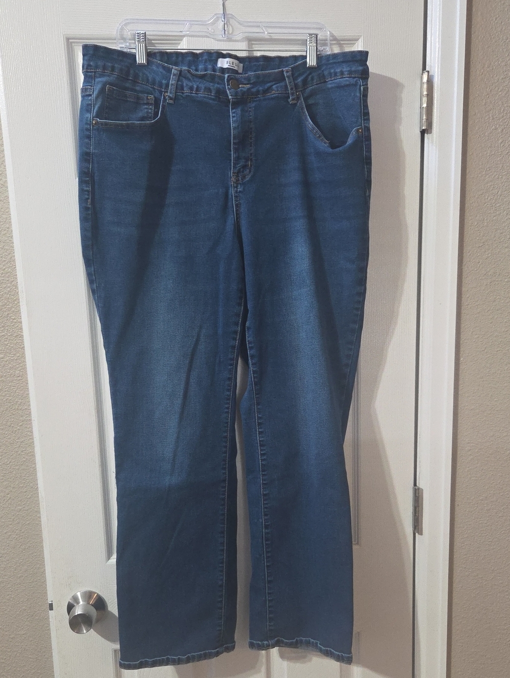 Bleu Straight Leg Women’s Jeans in Dark Blue